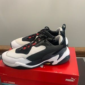 Puma Thunder size 9.5